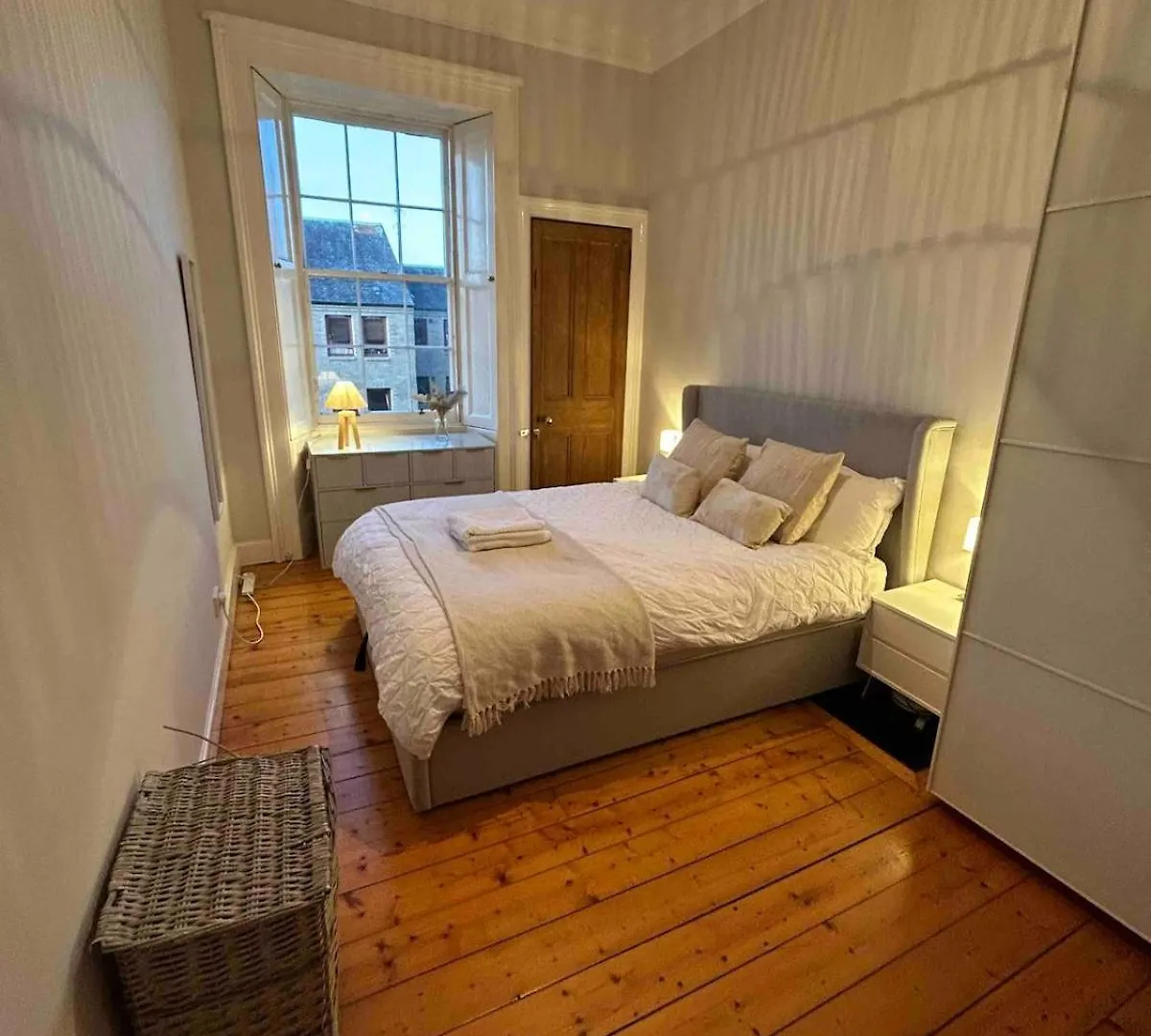 Light & Bright City Stay Edinburgh Apartman
